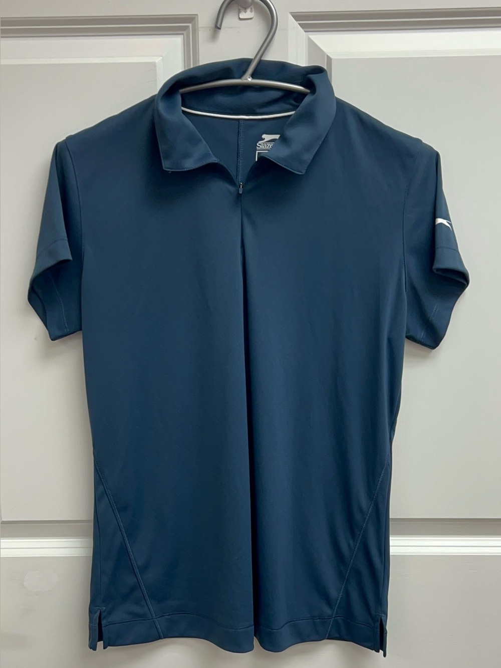 Slazenger Woman’s Navy Golf Quarter-zip Pullover Size Medium